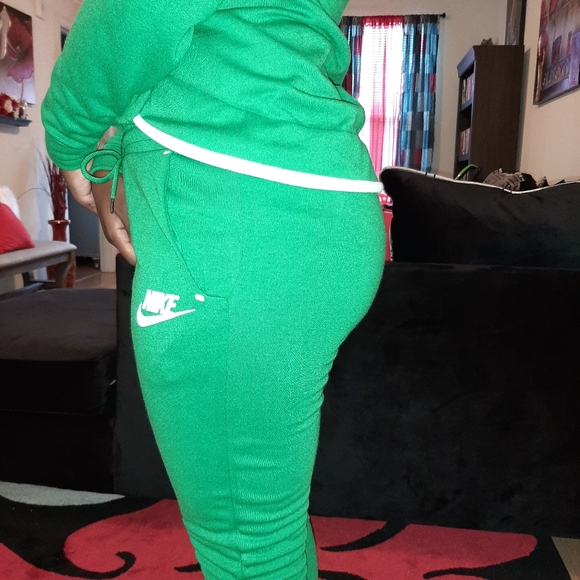 Sweatsuits - Picture 3 of 6